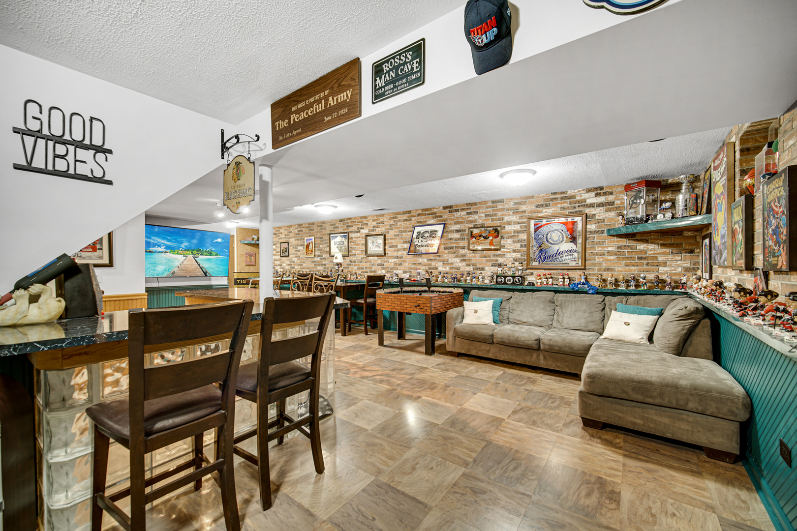 807 Summit Avenue Wauconda, IL 60084 - Photo 20 of 25 a living room with furniture and a flat screen tv
