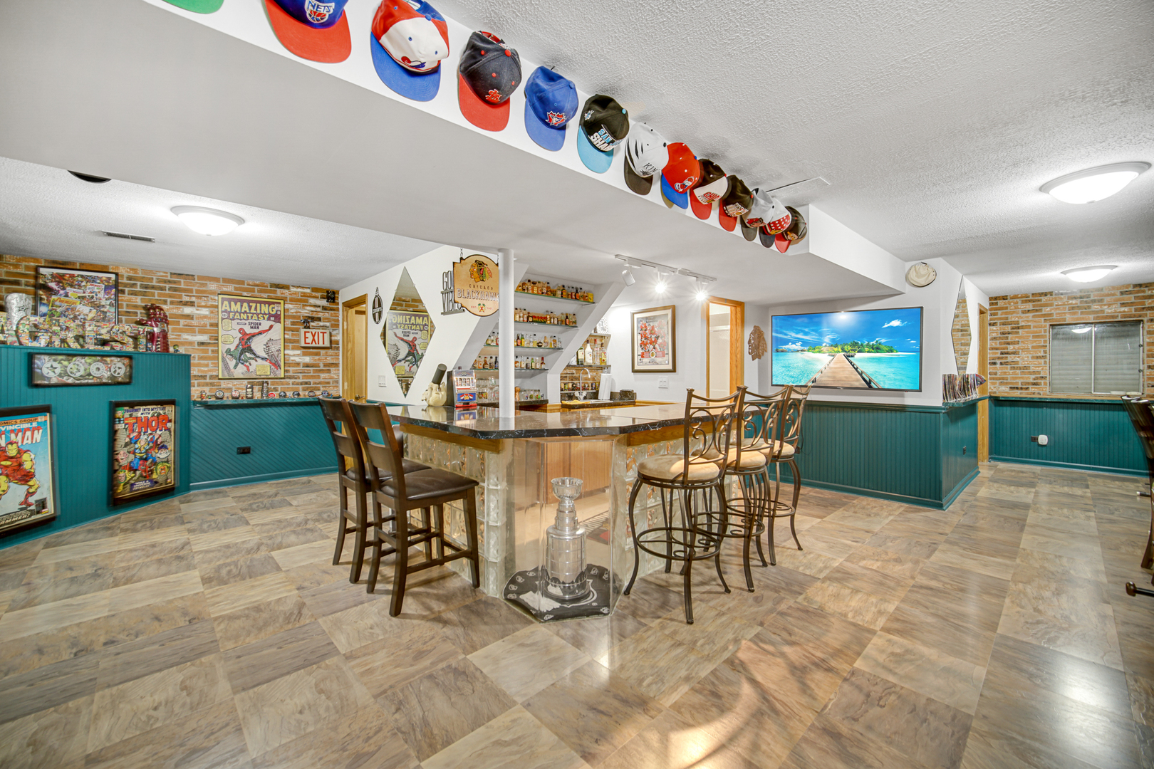 807 Summit Avenue Wauconda, IL 60084 - Photo 21 of 25 a view of a dining room with furniture and a kitchen