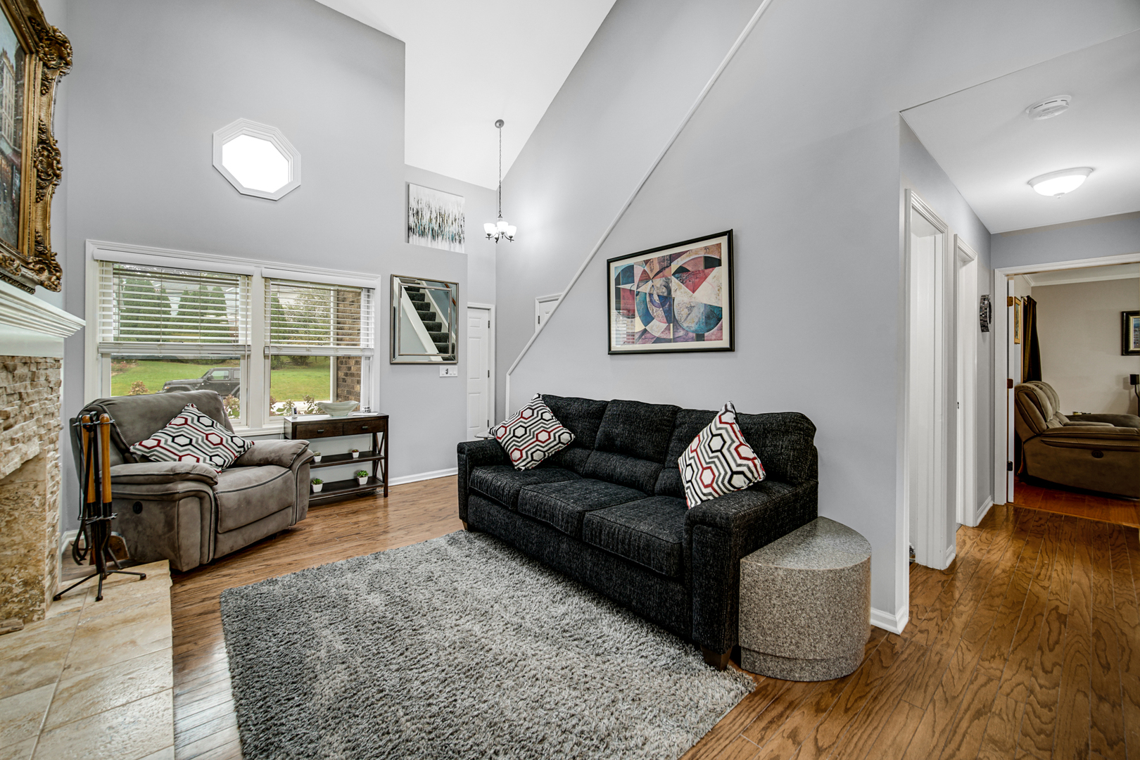 807 Summit Avenue Wauconda, IL 60084 - Photo 5 of 25 a living room with furniture and a couch