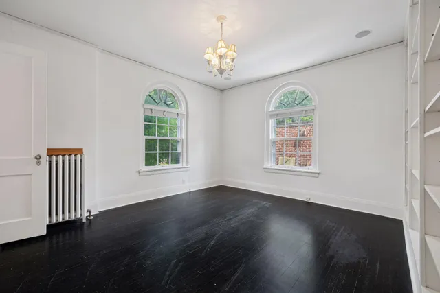 $4,500 | 1785 Dupont Avenue South, Unit MAIN, Minneapolis, MN 55403