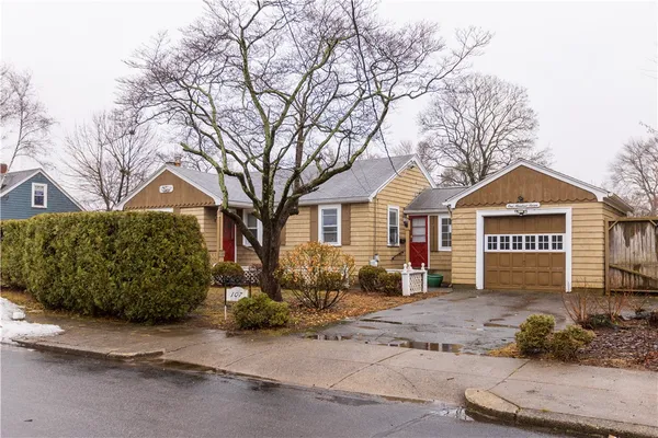 $350,000 | 107 Fuller Street, Pawtucket, RI 02861