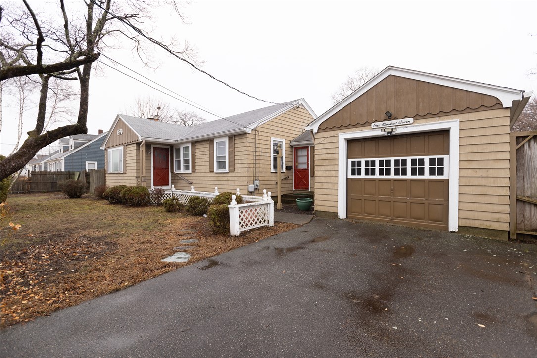 107 Fuller Street Pawtucket, RI 02861 - Photo 2 of 18