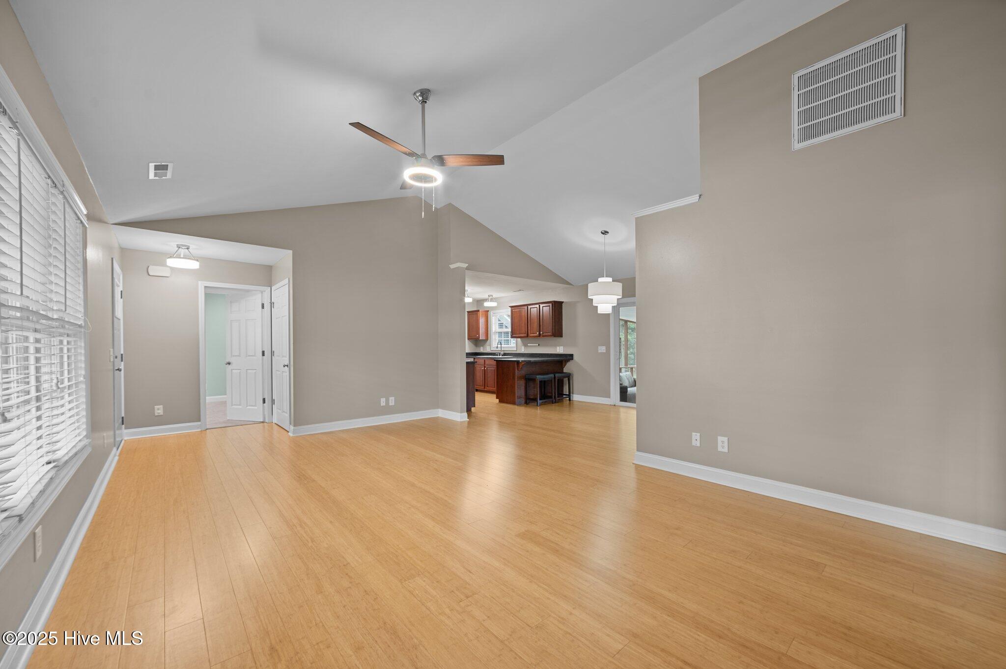 27-web-or-mls-LHV_4006