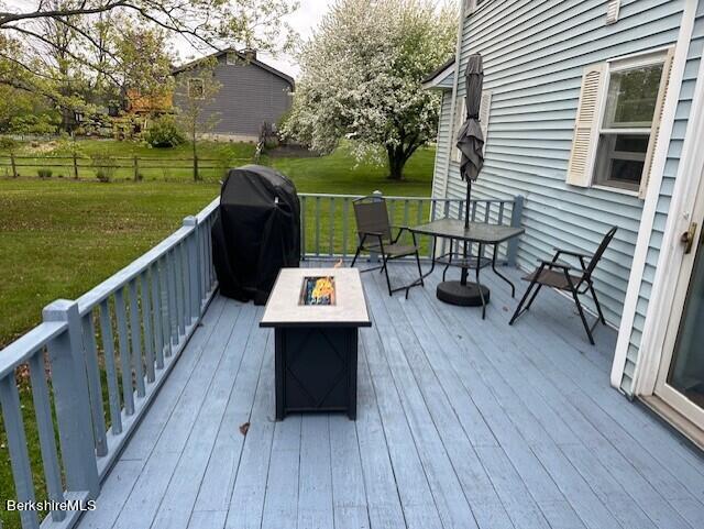 773 Pecks Road Pittsfield, MA 01201 - Photo 31 of 33 Rear deck