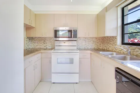 $289,000 | 326 Jupiter Lakes Boulevard, Unit 2318D, Jupiter, FL 33458