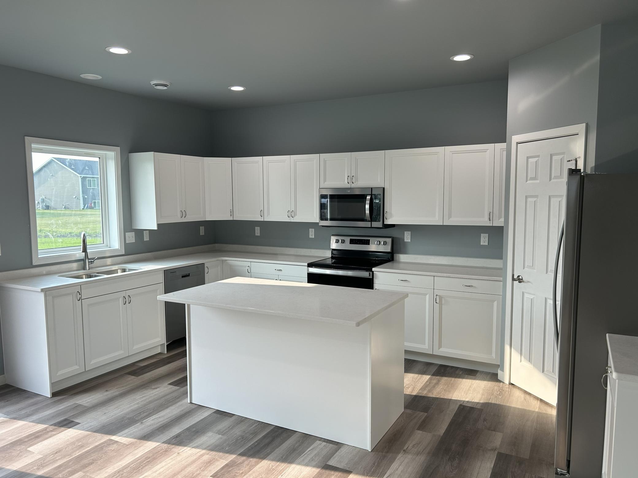 3429 18th Street South Moorhead, MN 56560 - Photo 2 of 2