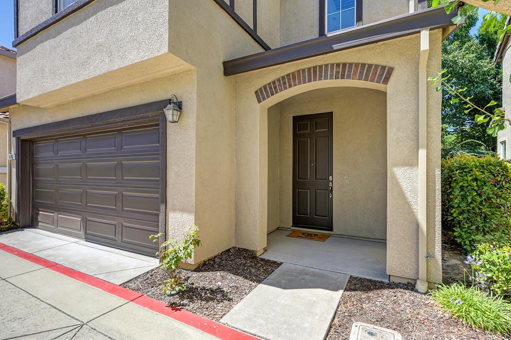 1016 Impressionist Loop Roseville, CA 95747 - Photo 4 of 29