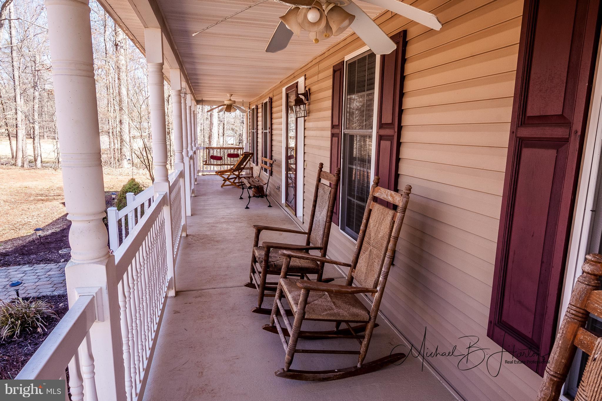 7638 Kennedy Road Nokesville, VA 20181 - Photo 3 of 30 Long Country Porch