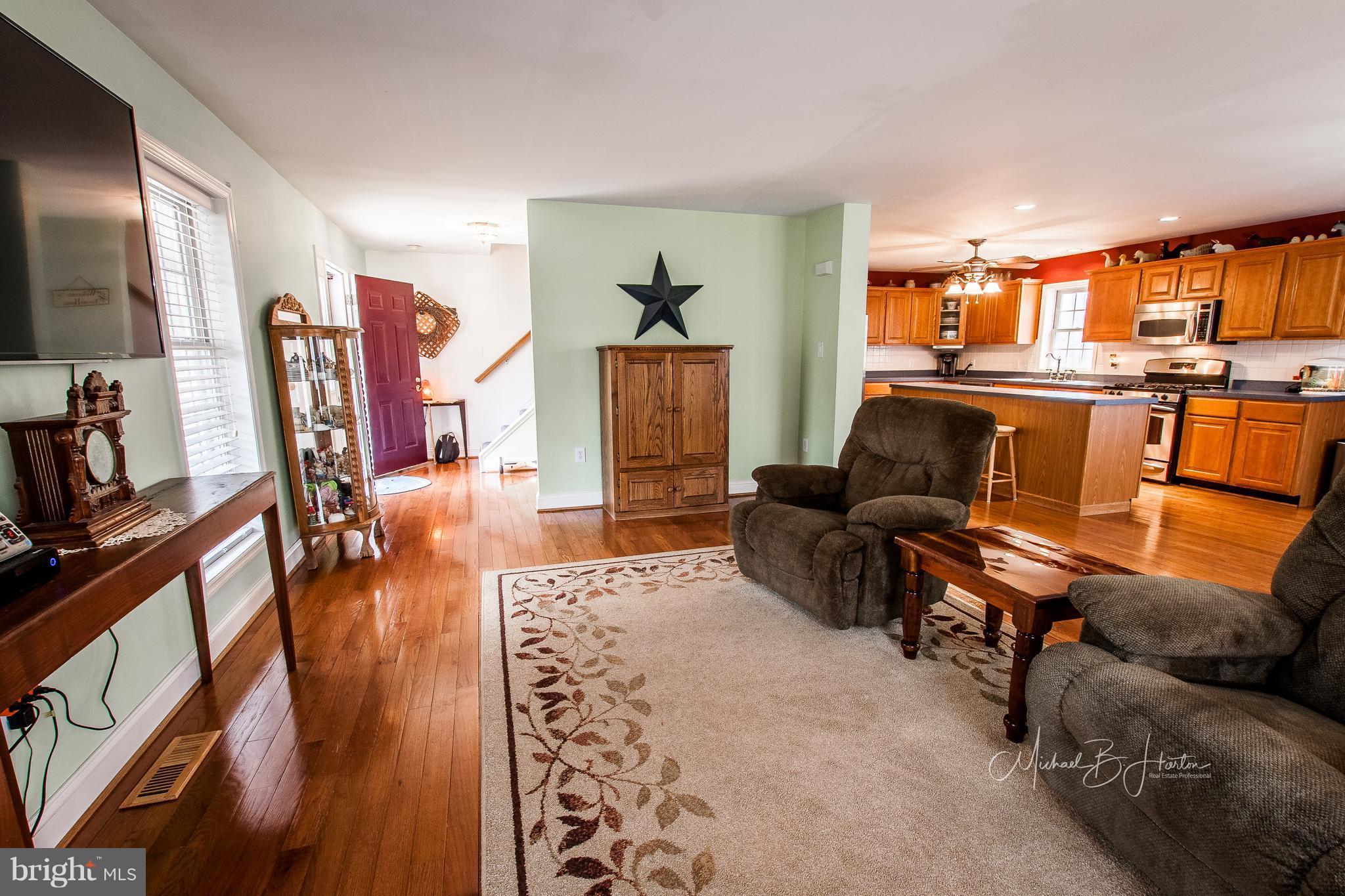 7638 Kennedy Road Nokesville, VA 20181 - Photo 4 of 30 Family Room