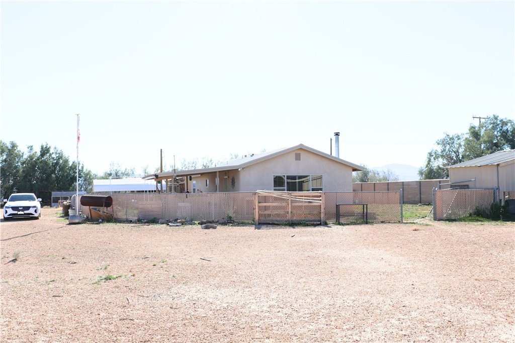 36162 Nashville Road Newberry Springs, CA 92365 - Photo 11 of 34
