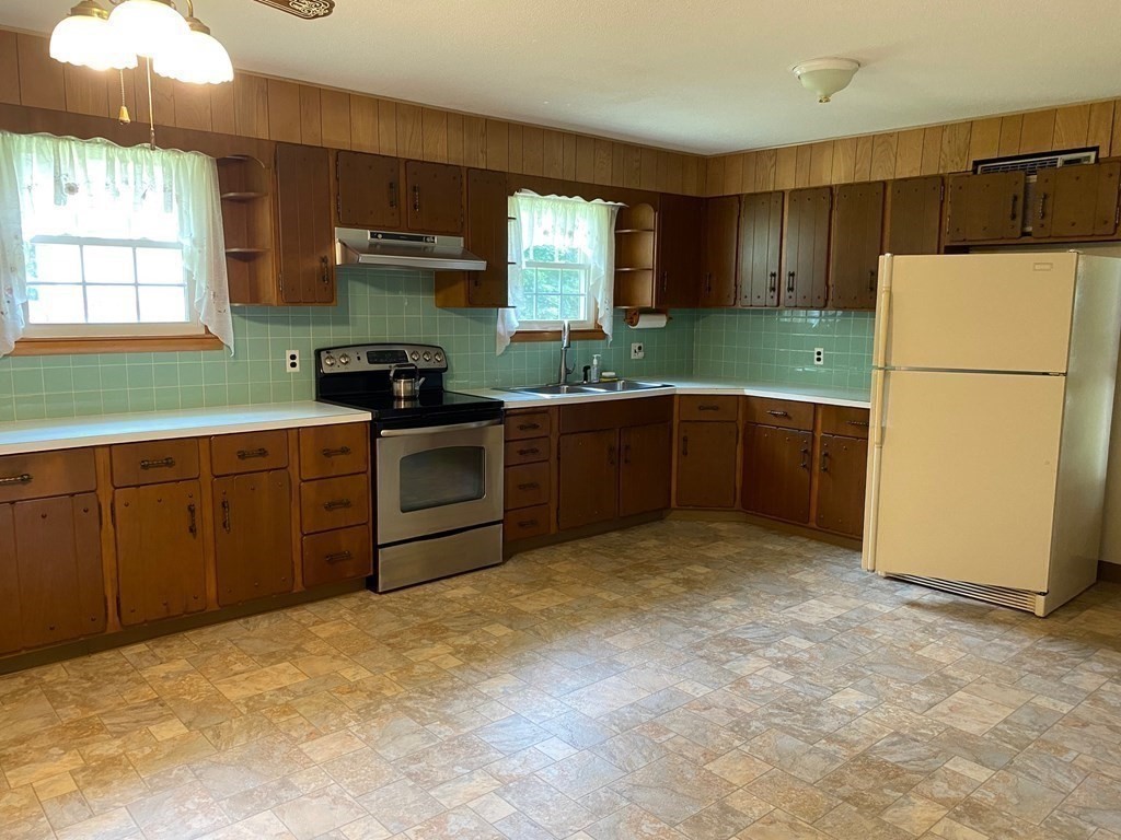 307 Intervale Avenue Athol, MA 01331 - Photo 11 of 35