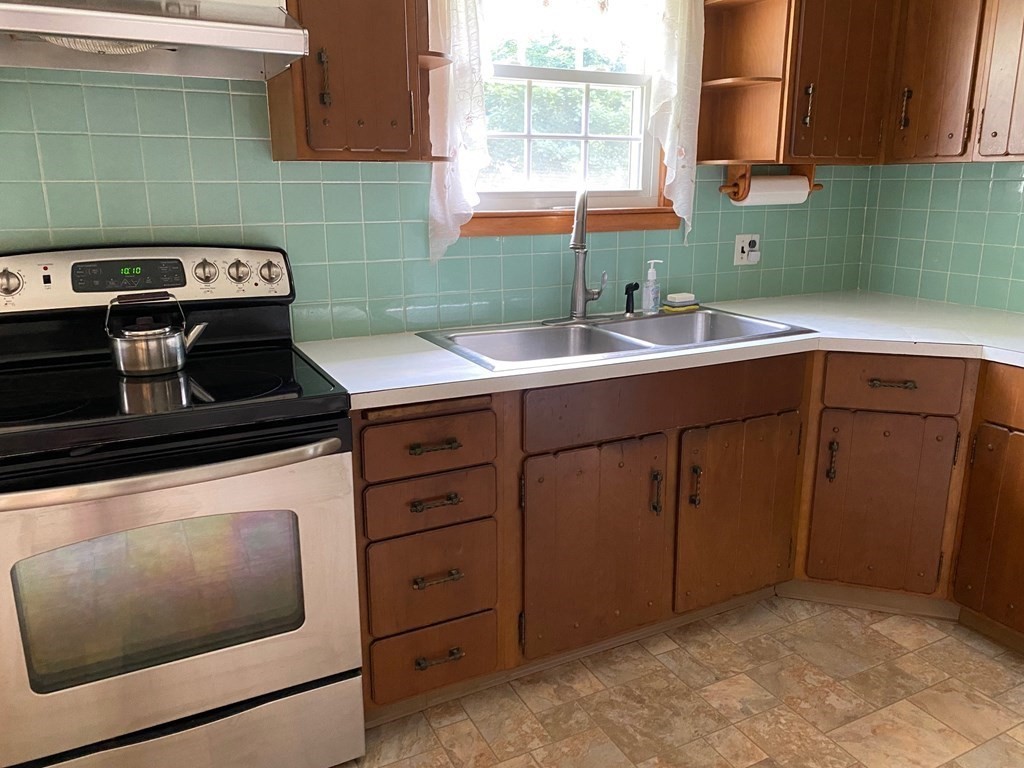 307 Intervale Avenue Athol, MA 01331 - Photo 12 of 35