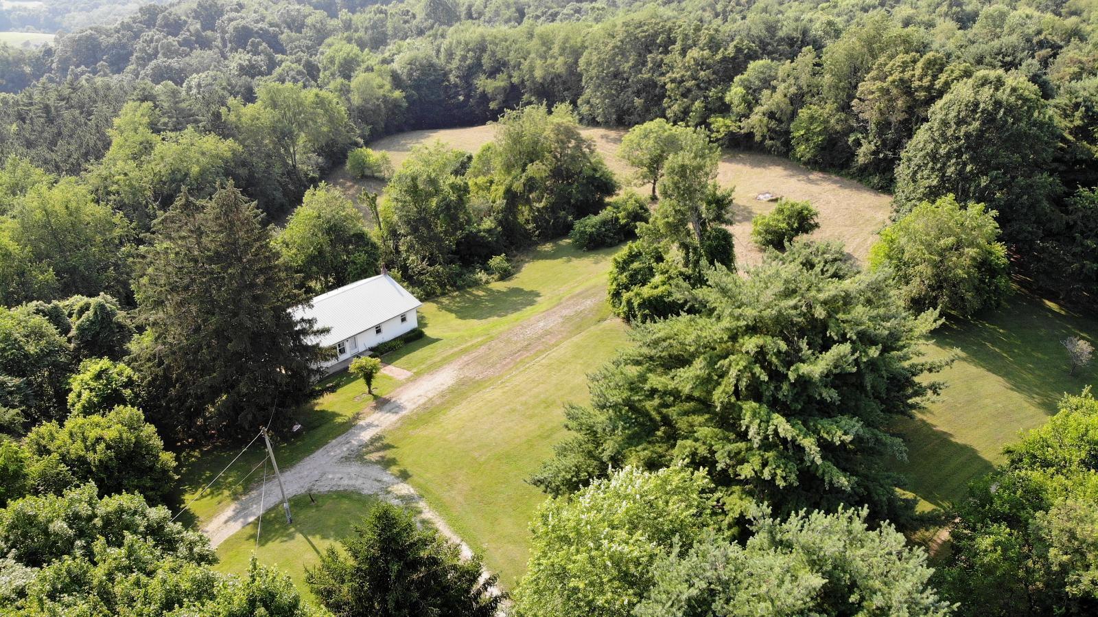 3719 Old Coopermill Road Zanesville, OH 43701 - Photo 3 of 13