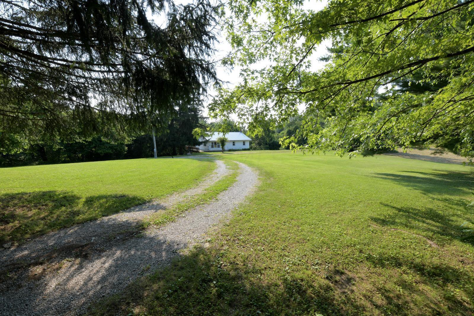 3719 Old Coopermill Road Zanesville, OH 43701 - Photo 4 of 13