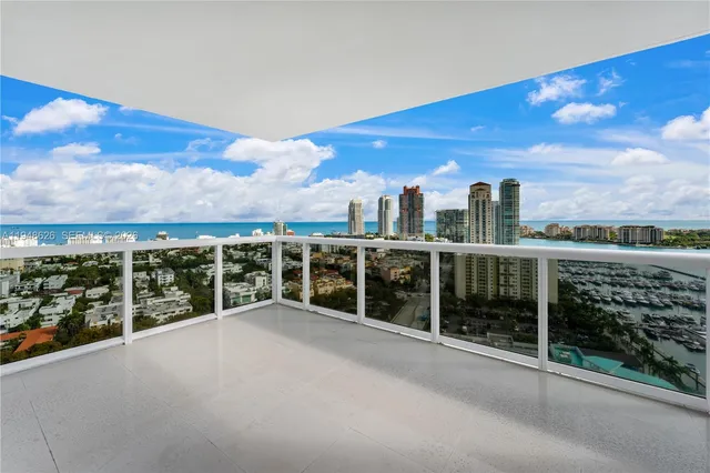 $1,900,000 | 400 Alton Road, Unit 2210, Miami Beach, FL 33139