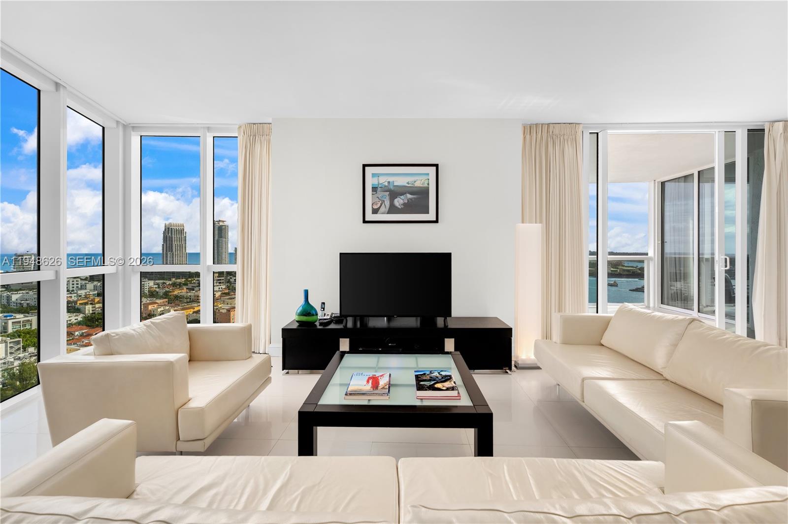 400 Alton Road, Unit 2210 Miami Beach, FL 33139 - Photo 4 of 11