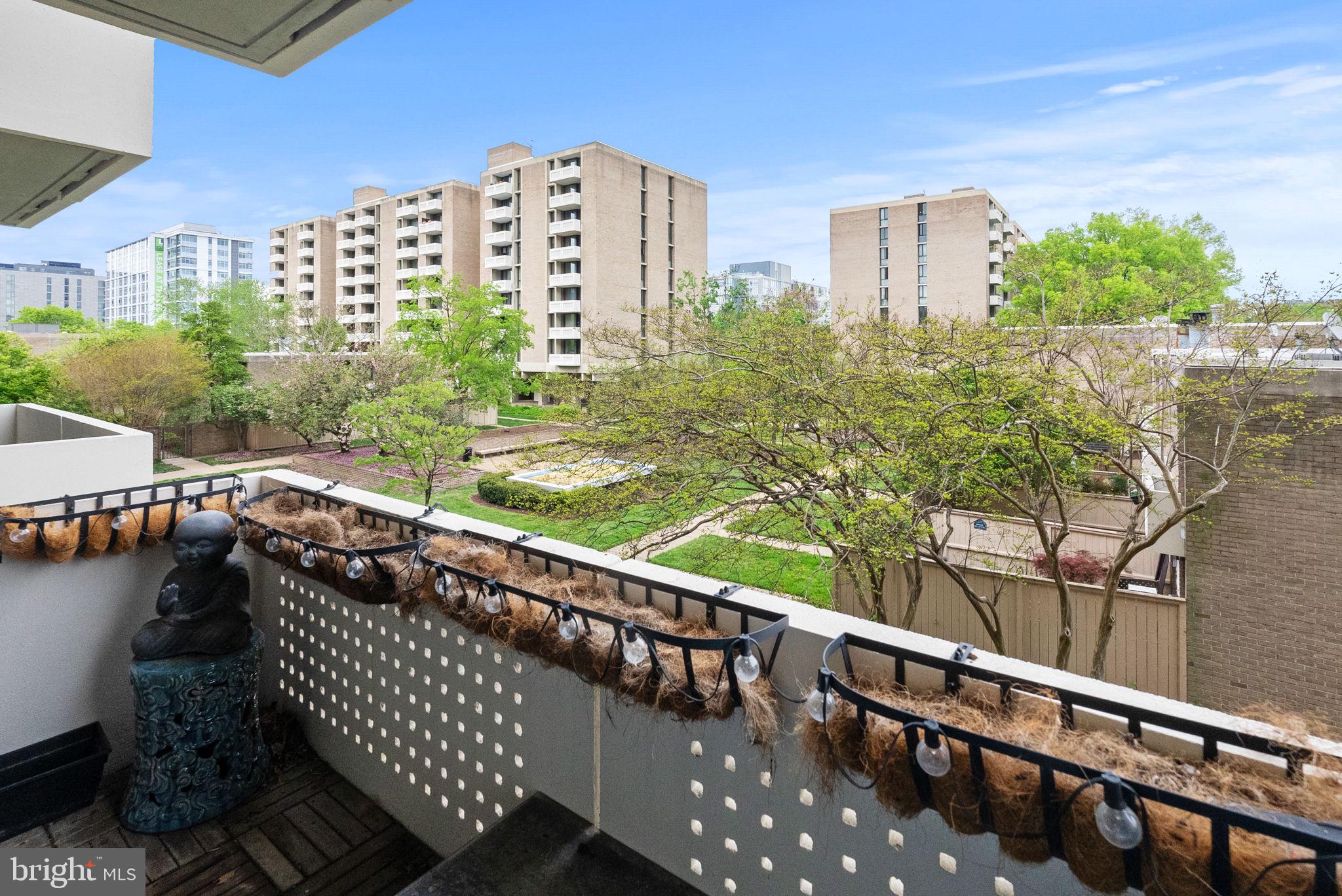 1250 4th Street Southwest, Unit W107 Washington, DC 20024 - Photo 26 of 30 a view of city from balcony