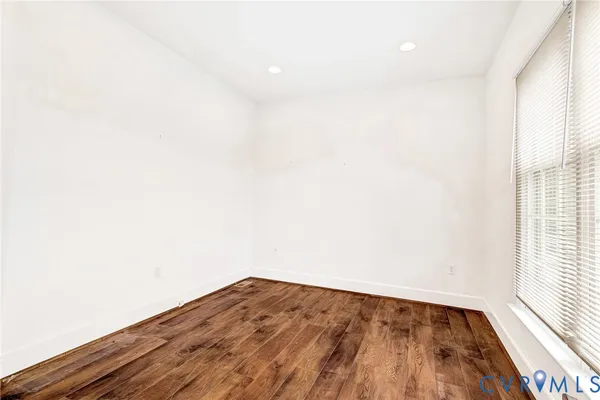 $599,500 | 129 Coopers Point Lane, Tappahannock, VA 22560