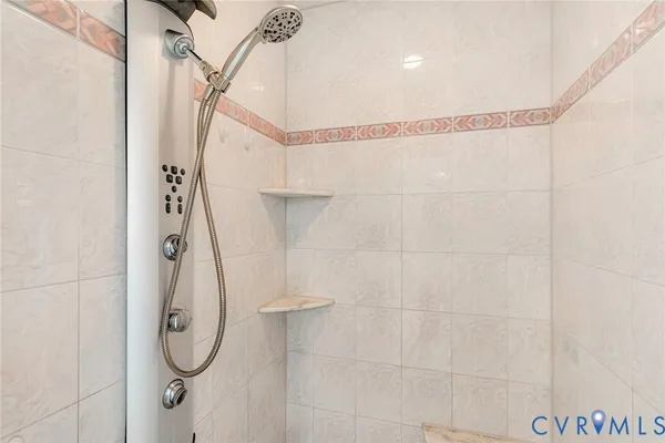 $599,500 | 129 Coopers Point Lane, Tappahannock, VA 22560