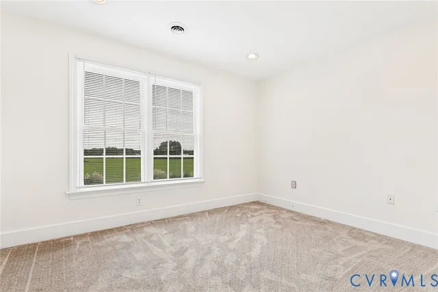 $699,900 | 129 Coopers Point Lane, Tappahannock, VA 22560