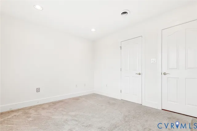 $699,900 | 129 Coopers Point Lane, Tappahannock, VA 22560