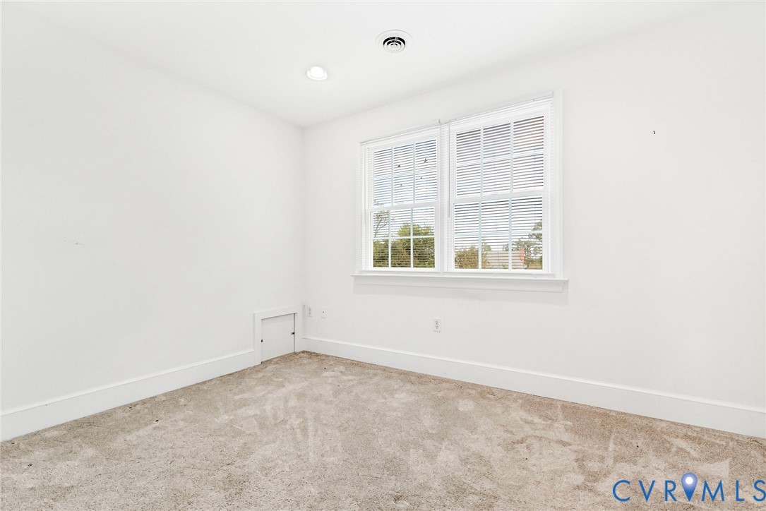 129 Coopers Point Lane Tappahannock, VA 22560 - Photo 34 of 40