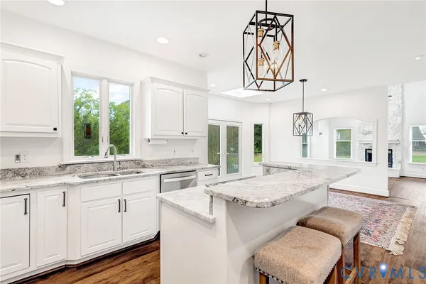 $599,500 | 129 Coopers Point Lane, Tappahannock, VA 22560