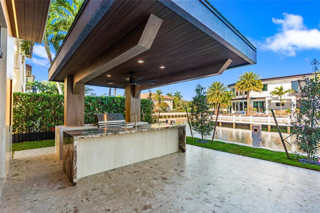 2441 Northeast 48th Court Lighthouse Point, FL 33064 - Photo 18 of 54 GetMedia_17_e90eaa78-390d-40bb-b666-395c