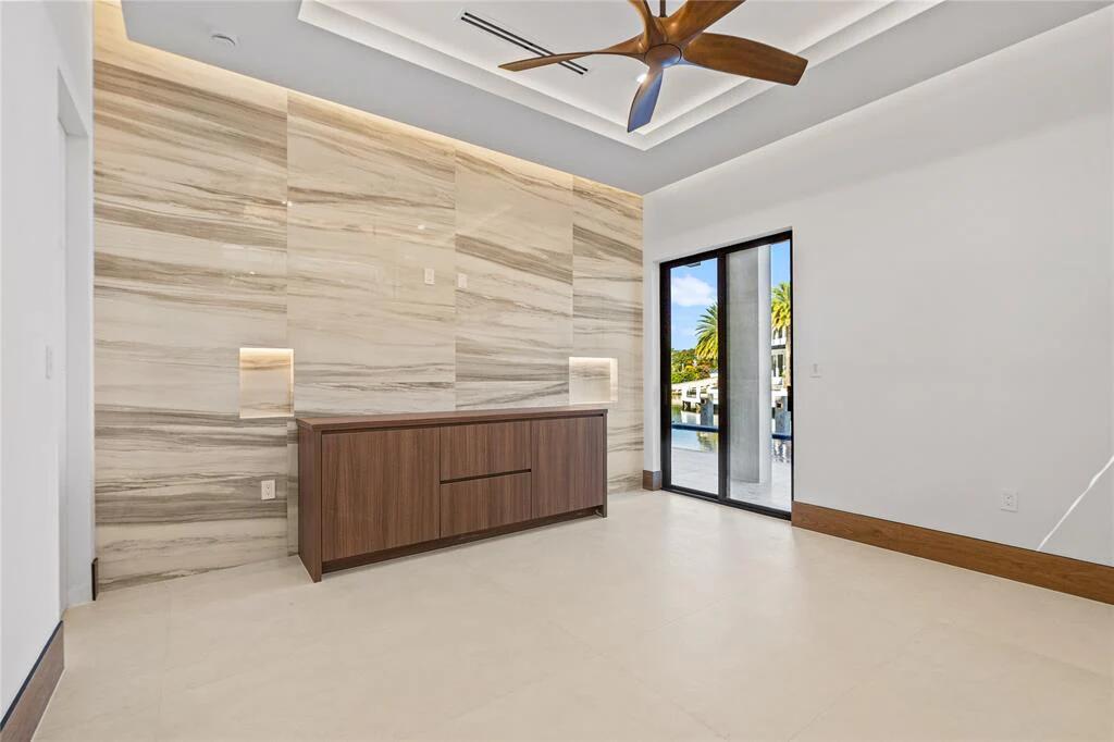 2441 Northeast 48th Court Lighthouse Point, FL 33064 - Photo 25 of 54 GetMedia_23_049b9eb9-9a79-4d09-846e-5798