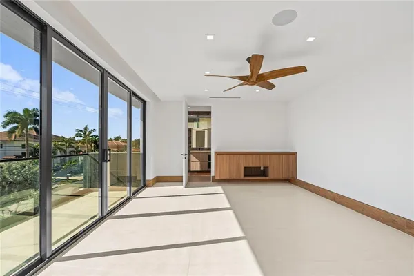 $7,150,000 | 2441 Northeast 48th Court, Lighthouse Point, FL 33064