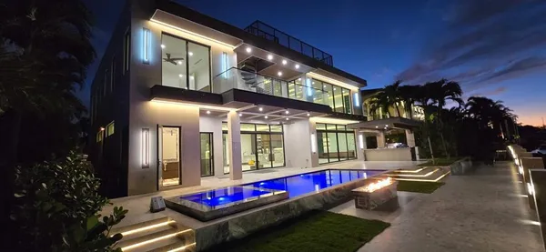 $7,150,000 | 2441 Northeast 48th Court, Lighthouse Point, FL 33064