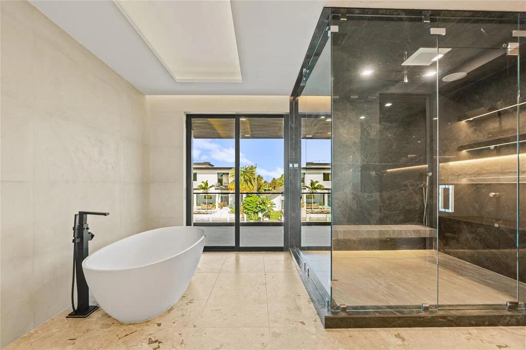 2441 Northeast 48th Court Lighthouse Point, FL 33064 - Photo 48 of 54 GetMedia_47_94dd6f2c-585d-48f2-b781-f573