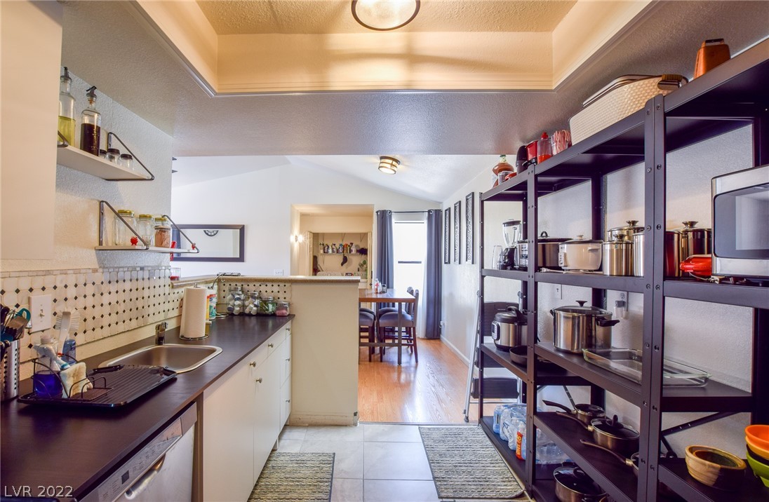 2995 East Sunset Road, Unit 213 Las Vegas, NV 89120 - Photo 6 of 19 Gallery Image 6