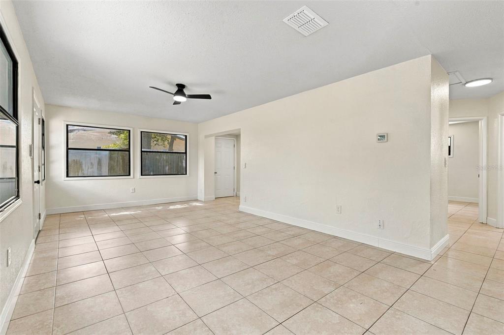 8862 Robin Road Seminole, FL 33777 - Photo 13 of 56 Gallery Image 13