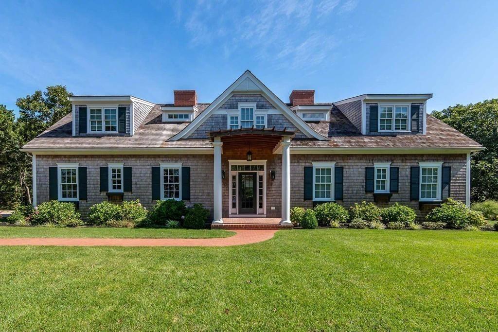 6 Nora's Lane Edgartown, MA 02539 - Photo 29 of 30 a front view of a house with garden