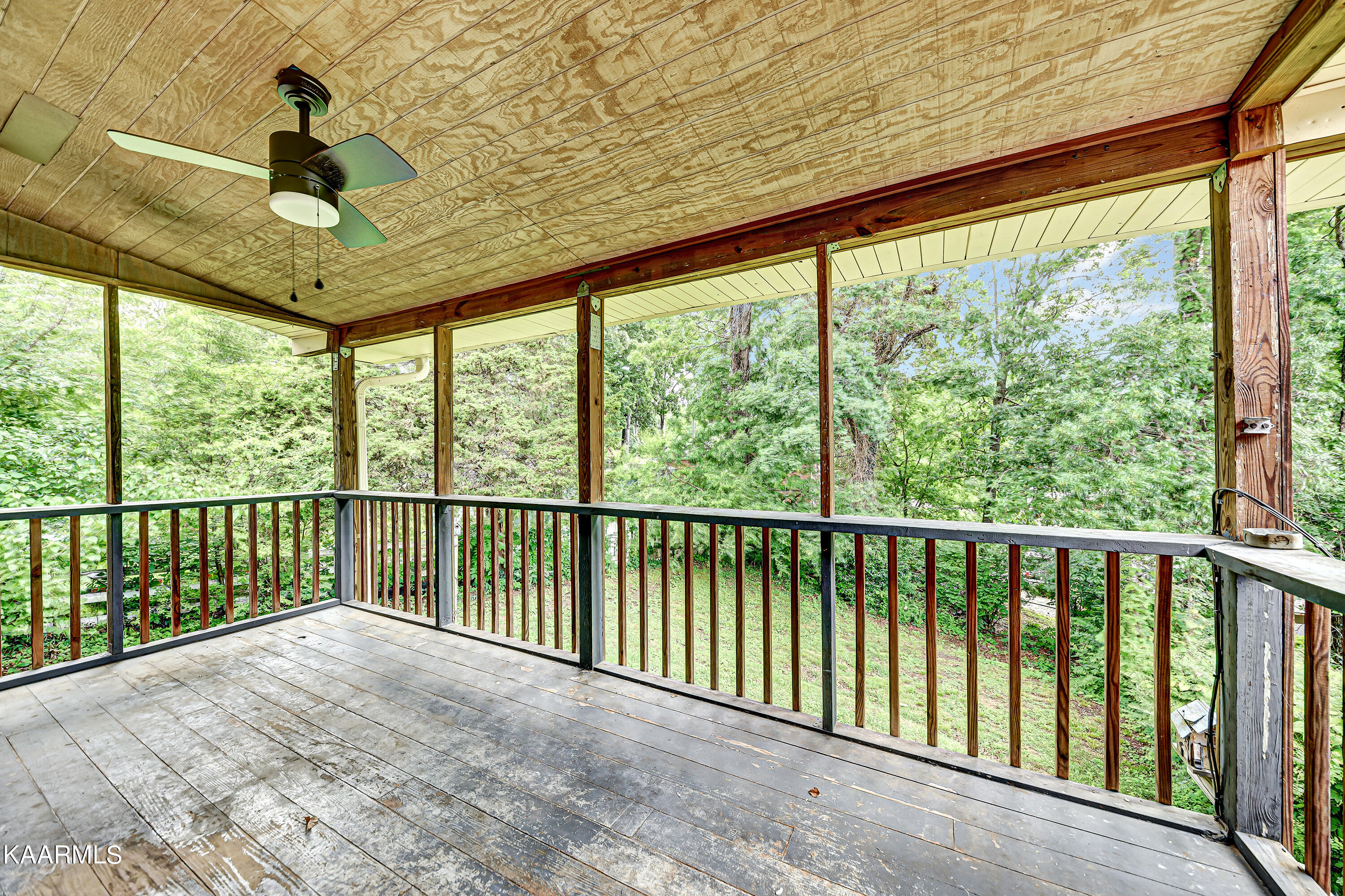 5724 Kentwood Road Knoxville, TN 37912 - Photo 13 of 16 Daniel steben -16