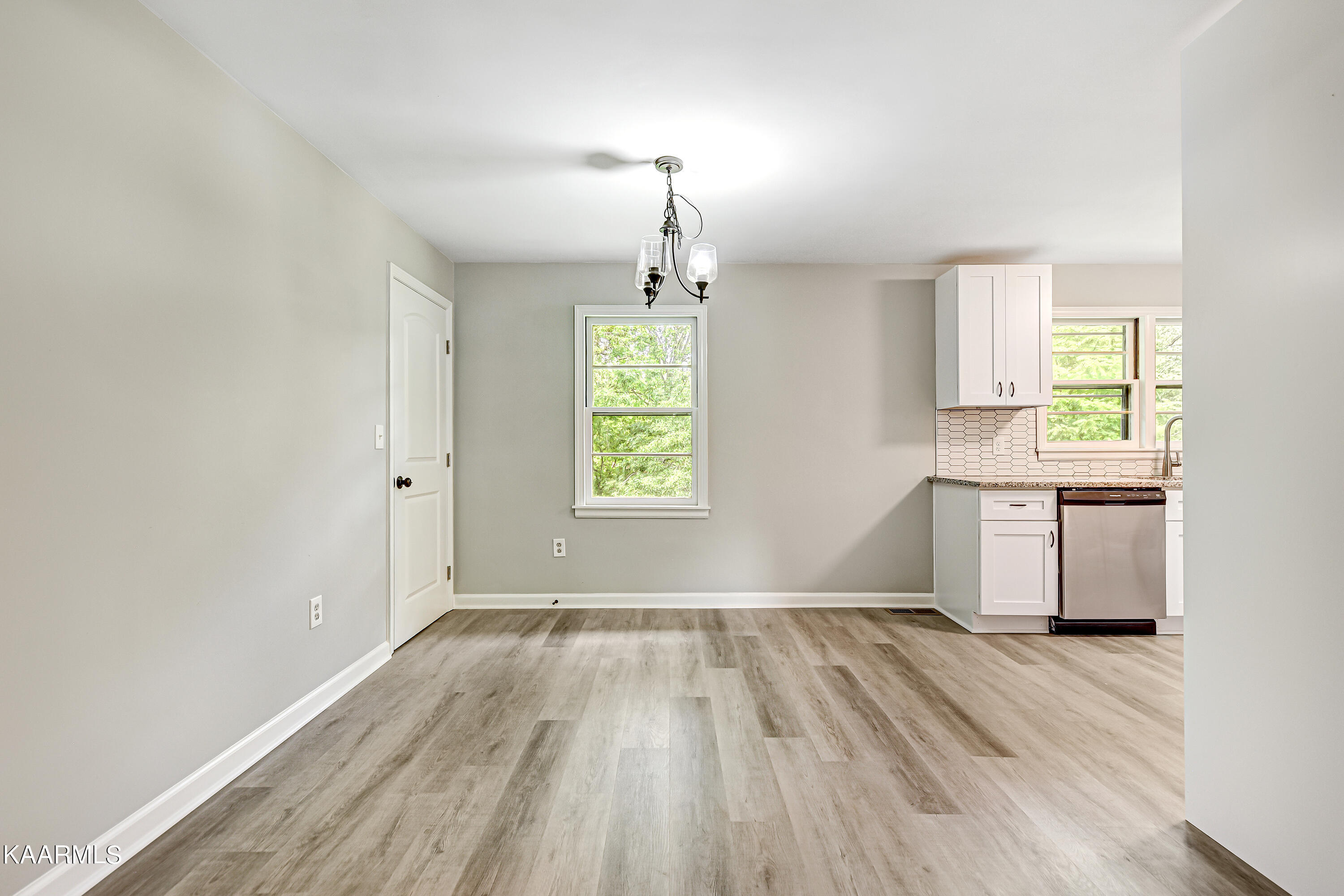 5724 Kentwood Road Knoxville, TN 37912 - Photo 6 of 16 Daniel steben -8