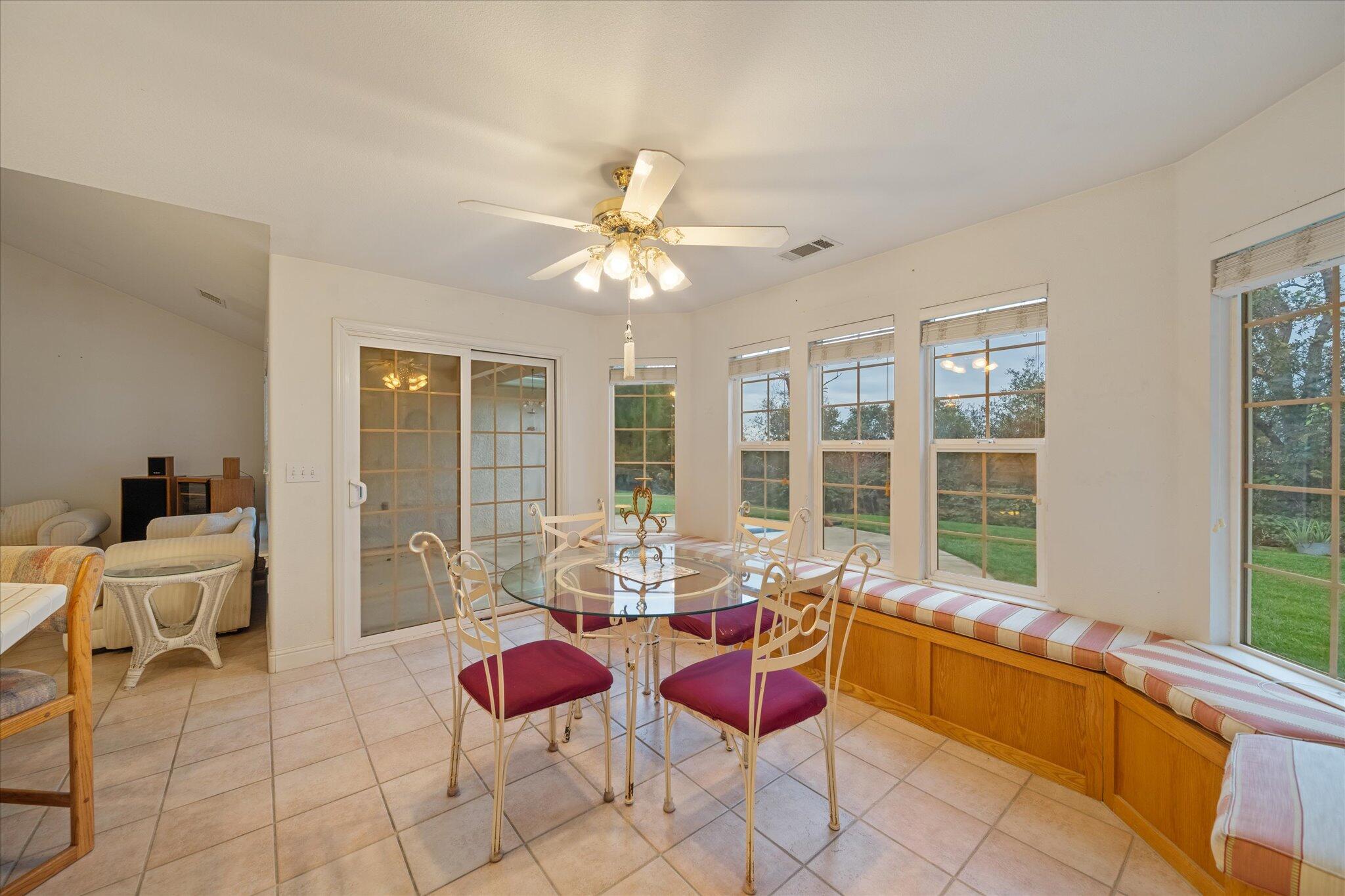 6684 Riata Drive Redding, CA 96002 - Photo 16 of 44 09-BiggerFlow Real Estate Media-9