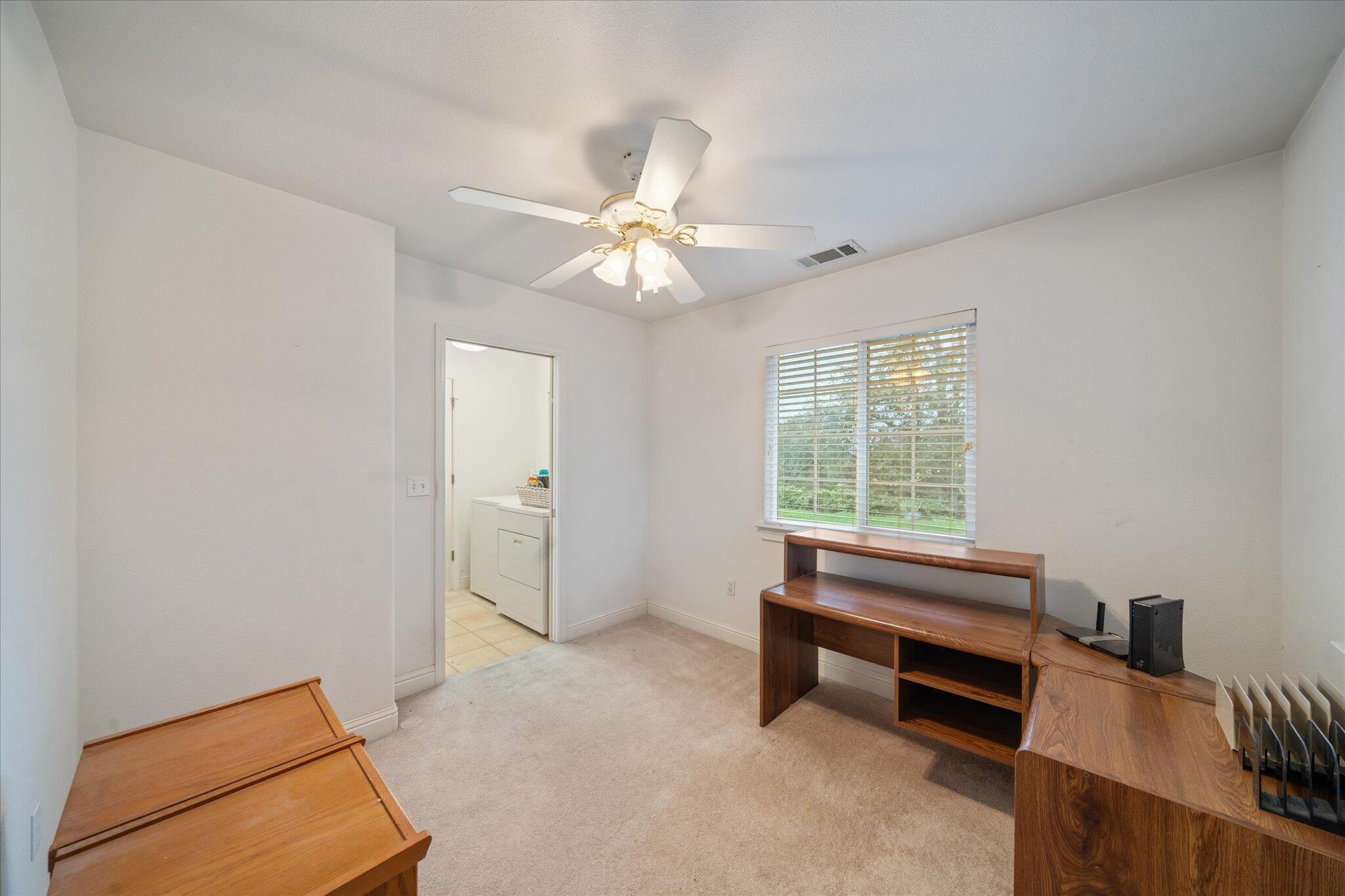 6684 Riata Drive Redding, CA 96002 - Photo 35 of 44 31-BiggerFlow Real Estate Media-31