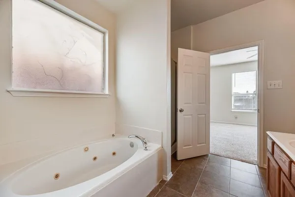 $2,500 | 817 Kentucky Derby Lane, Fort Worth, TX 76179