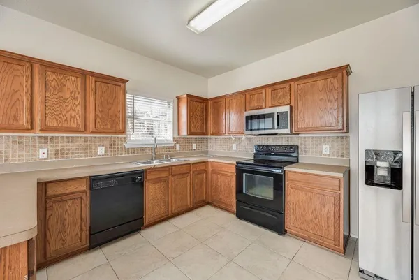 $2,500 | 817 Kentucky Derby Lane, Fort Worth, TX 76179