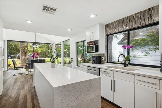 $13,999 | 64 North Timber Top Drive, The Woodlands, TX 77380