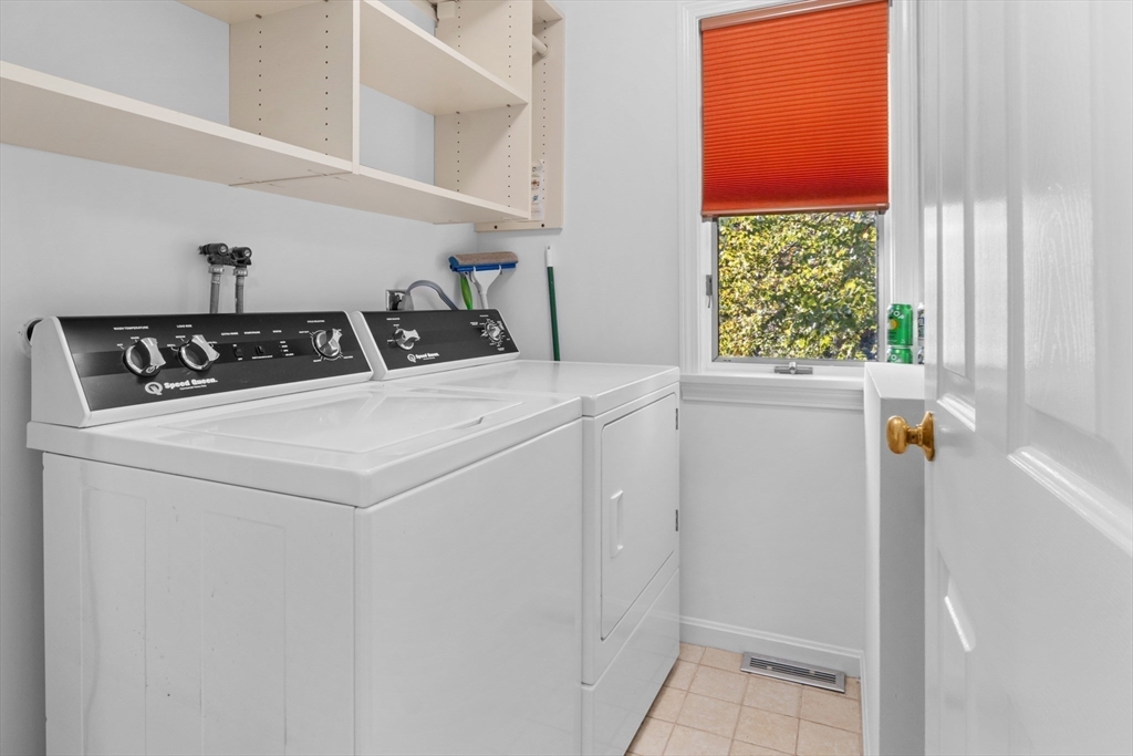 26 Quarry Ridge Lane, Unit 26 Rockport, MA 01966 - Photo 16 of 37 a utility room with dryer and washer