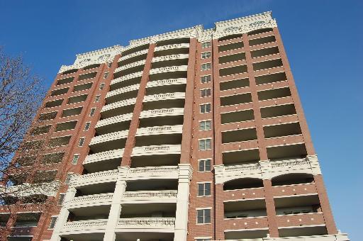828 West Grace Street, Unit 1710 Chicago, IL 60613 - Photo 1 of 1