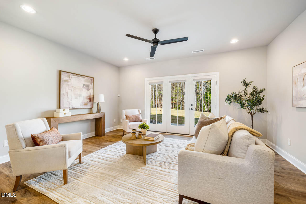5709 Parker Pines Raleigh, NC 27609 - Photo 14 of 33 5709ParkerPinesCt-022