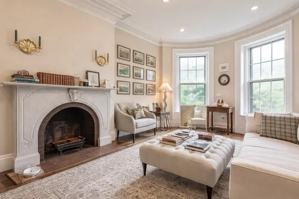 $4,400 | 121 Pembroke Street, Unit 2, Boston, MA 02118