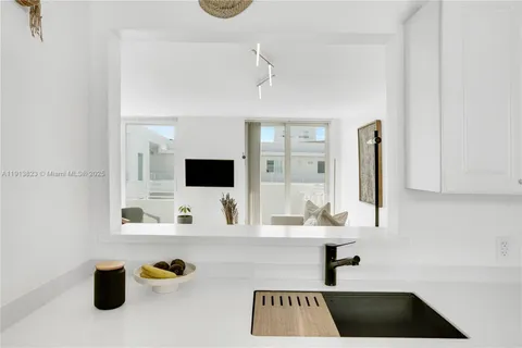 $369,000 | 7800 Collins Avenue, Unit 502, Miami Beach, FL 33141