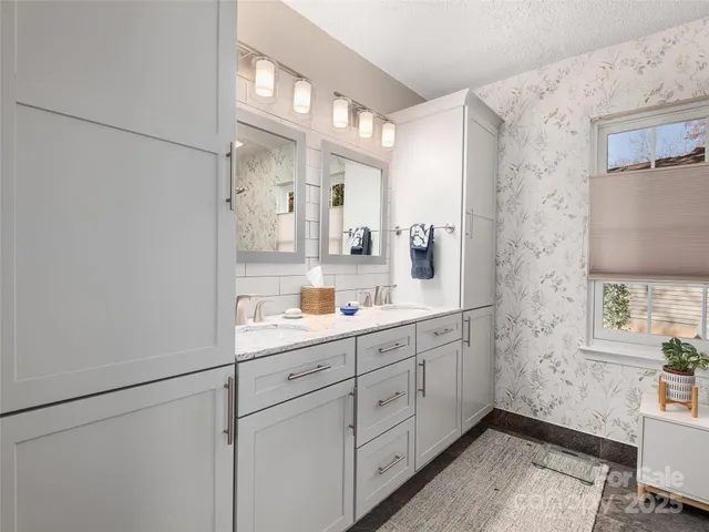 $465,000 | 111 Wildwood Forest Lane, Mills River, NC 28759