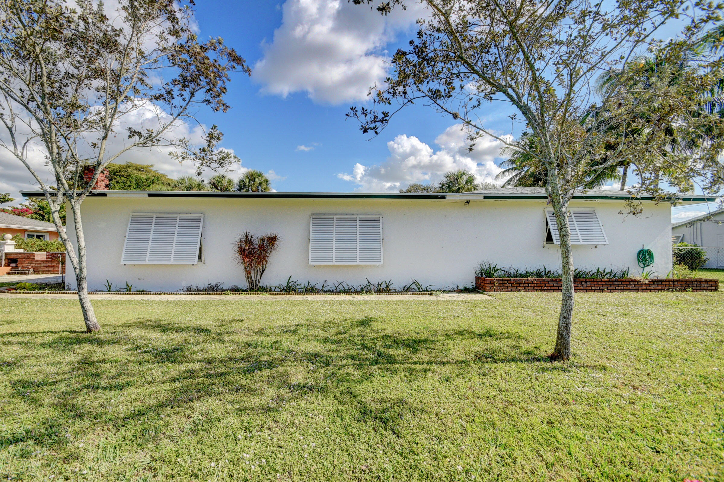 206 Akron Road Lake Worth, FL 33467 - Photo 30 of 40 Backyard