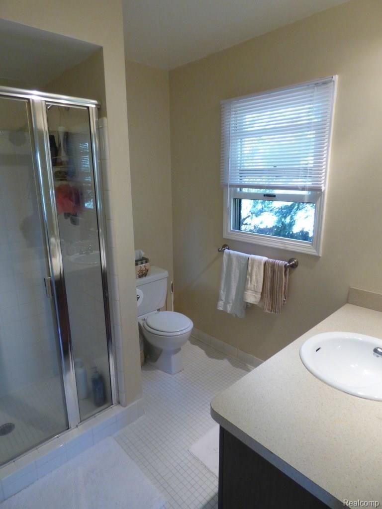 898 Timberline Drive Rochester, MI 48309 - Photo 24 of 57 P1140661.jpg